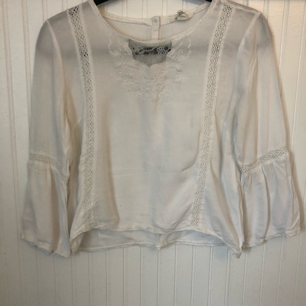 White crop top